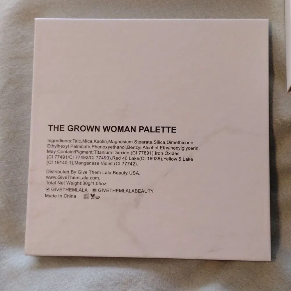 # GIVE THEM LALA Beauty.... eyes shadow pallette The Grown Woman palette